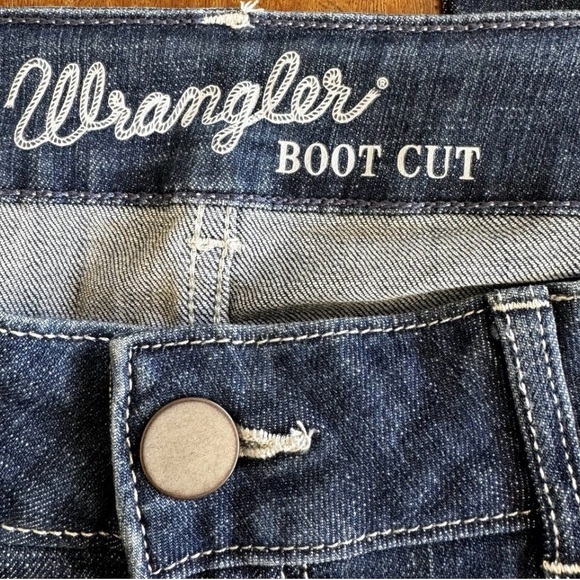 Wrangler Denim - Wrangler Boot Cut Jeans in Indigo Blue